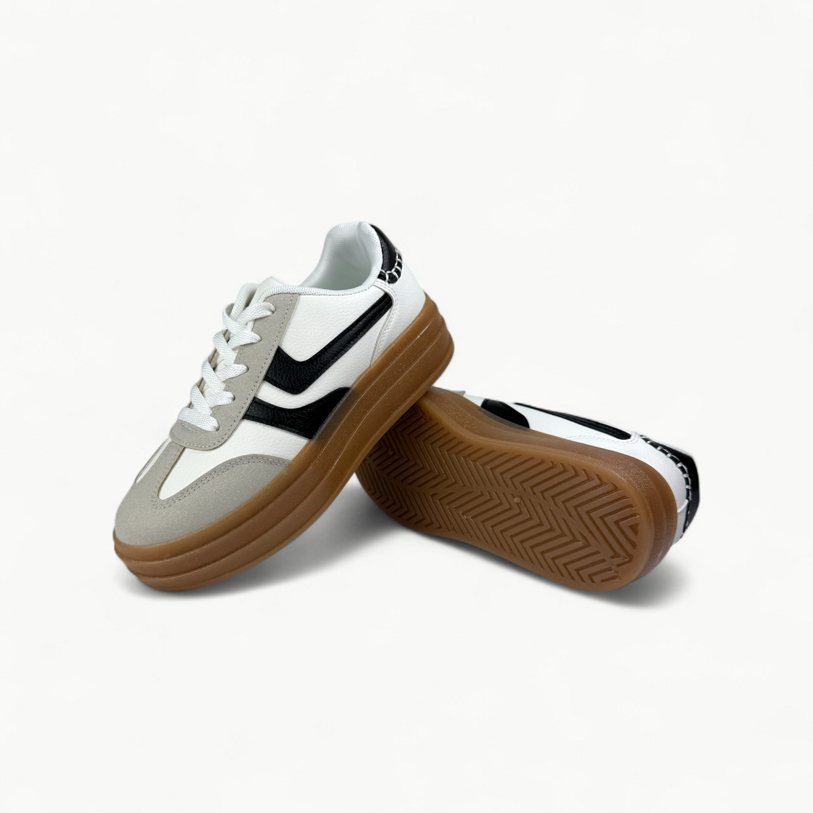 Zapatilla Nova ®: estilo y comodidad en cada paso