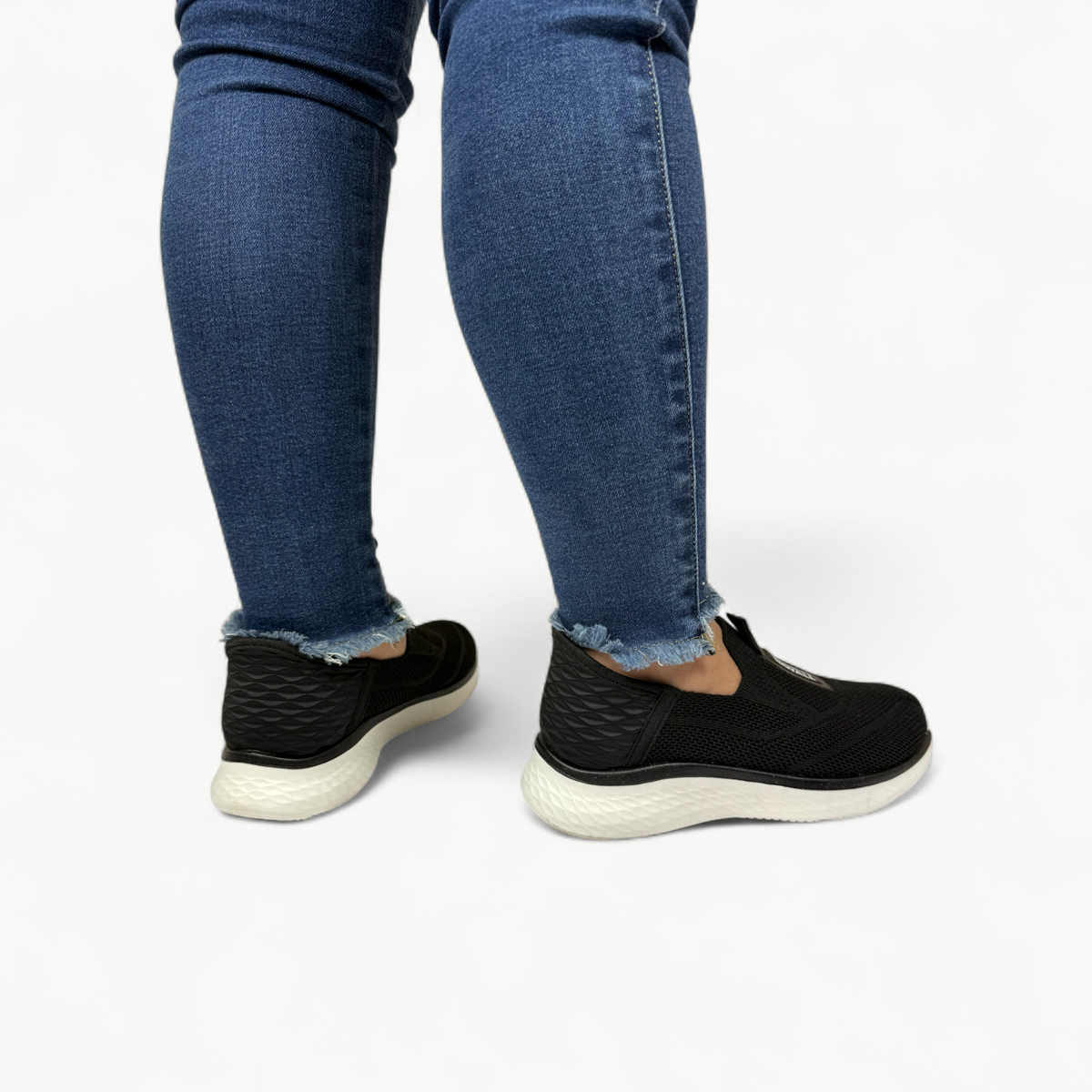 Zapatilla Reva®: Estilo y comodidad para cada paso