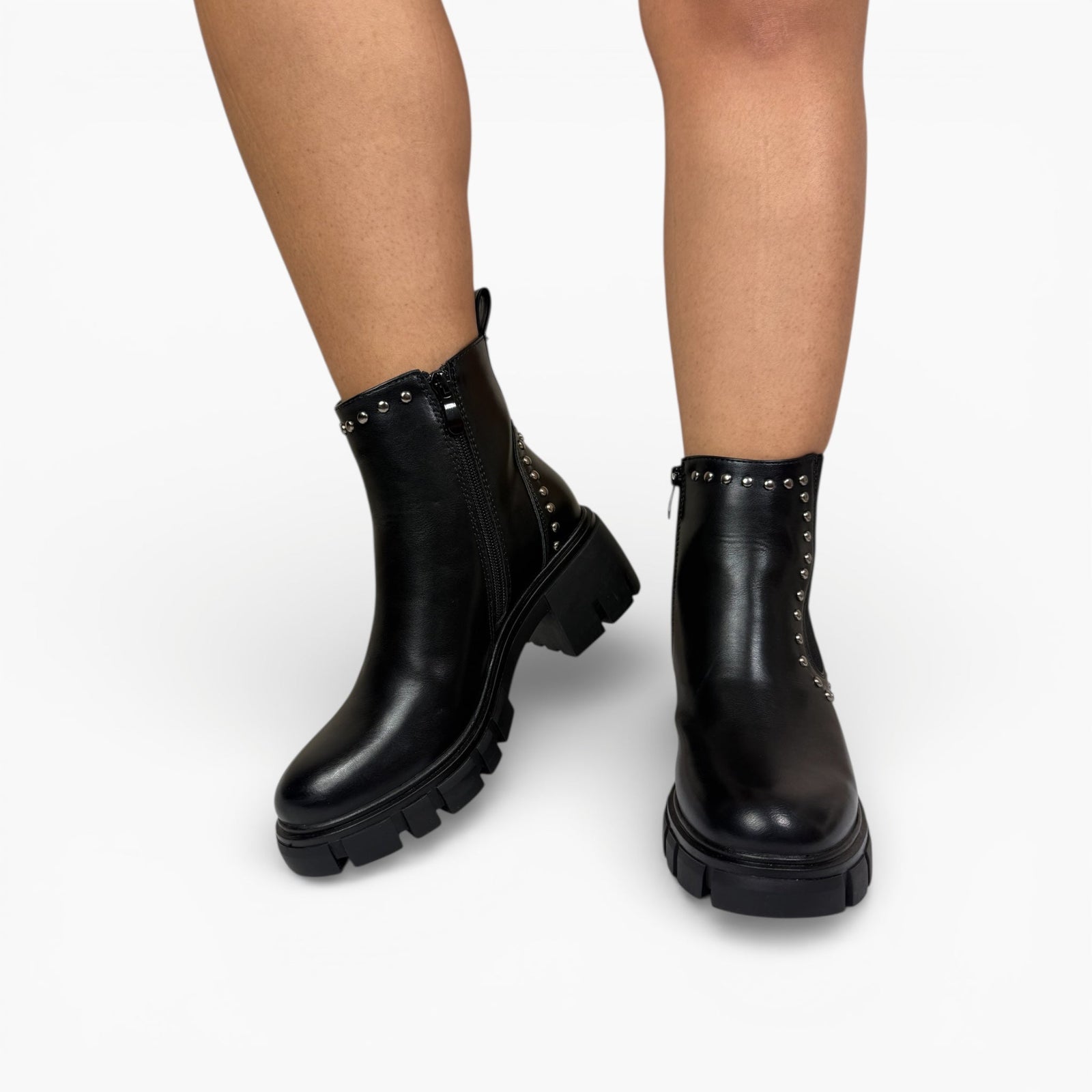 Botines Rebel ®: Estilo audaz y comodidad para cada paso