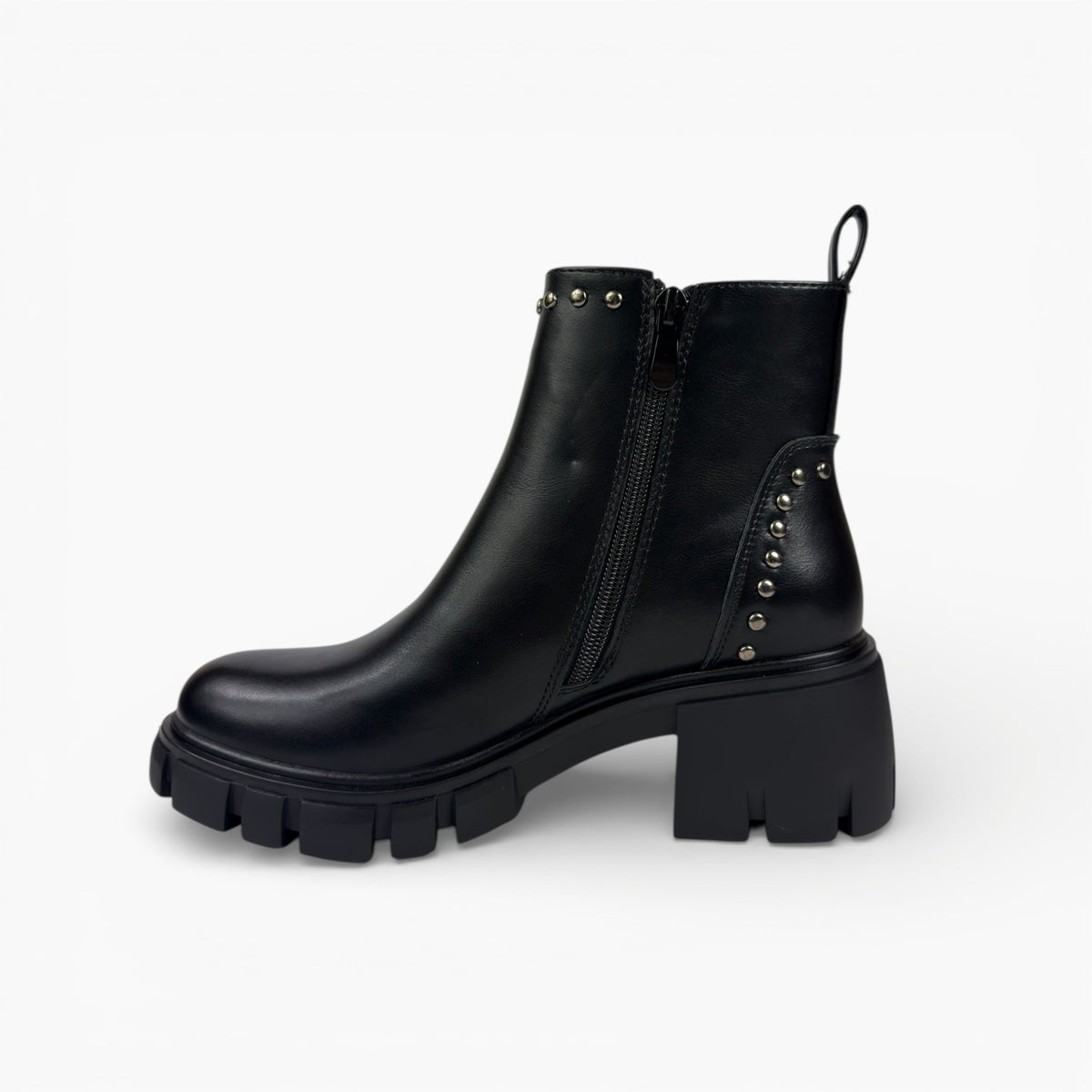 Botines Rebel ®: Estilo audaz y comodidad para cada paso