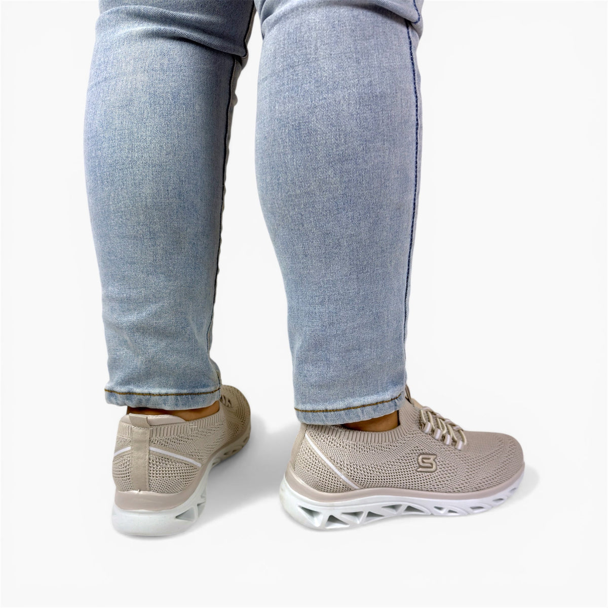 Zapatilla Skeva ®: comodidad, estilo y rendimiento para cada paso